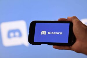Pai conta como descobriu que filha se automutilava em desafios no Discord