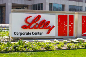 Eli Lilly processa seis empresas nos EUA por venda ilegal de retatrutida, molécula ainda em pesquisa