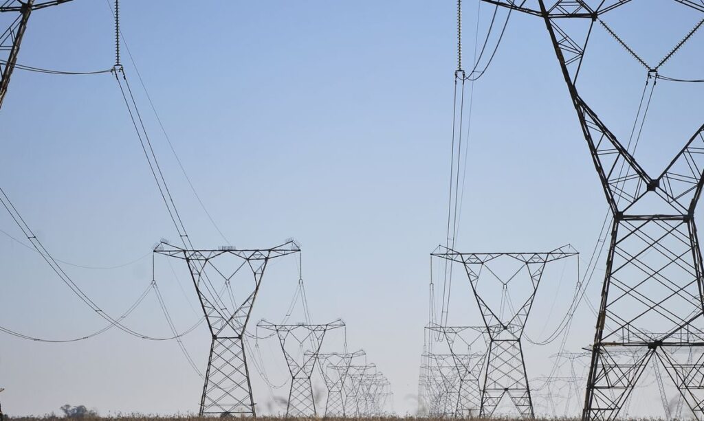 Bônus de Itaipu deve pressionar energia elétrica para baixo no IPCA de agosto, prevê IBGE