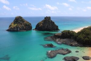 Pernambuco pede reorganização de voos para limitar acesso a Fernando de Noronha