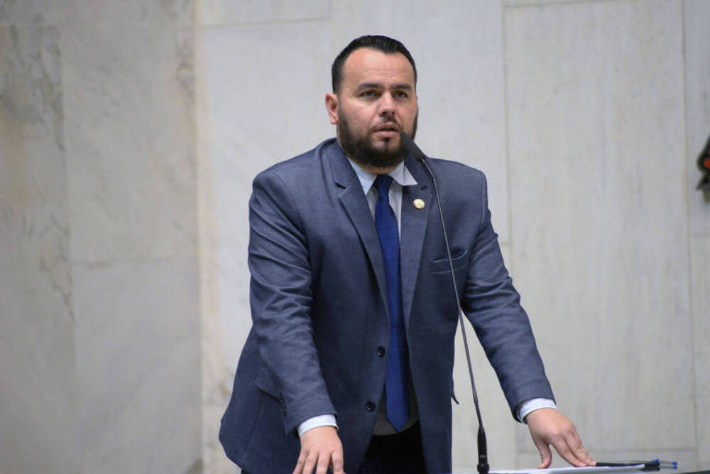 Gil Diniz pede ao TRE derrubada da candidatura de Salles ao Senado por presença em inauguração