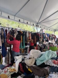 Bazar da Rede Feminina no Hospital de Base ajuda pacientes com câncer