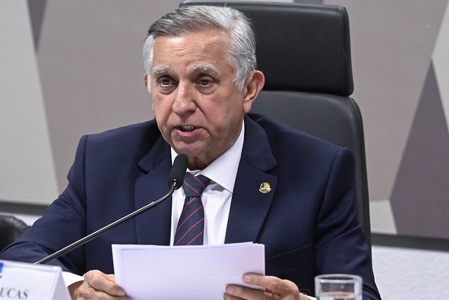 Izalci Lucas critica moratória da soja em meio a conflito legal