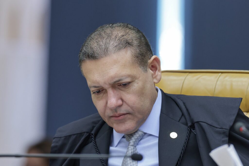 STF: relator Kássio vota para manter competência do INSS para fixar teto de juros do consignado