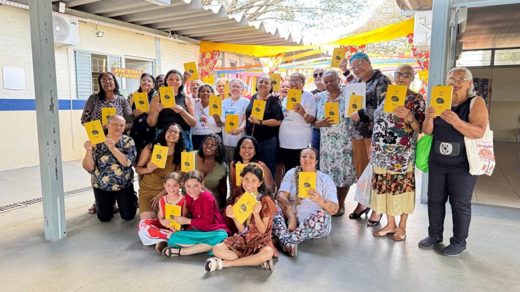 Sarau em Brazlândia celebra encerramento de leitura de obra de Socorro Acioli
