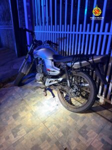Motociclista é preso após fugir de abordagem durante manobras perigosas no Riacho Fundo