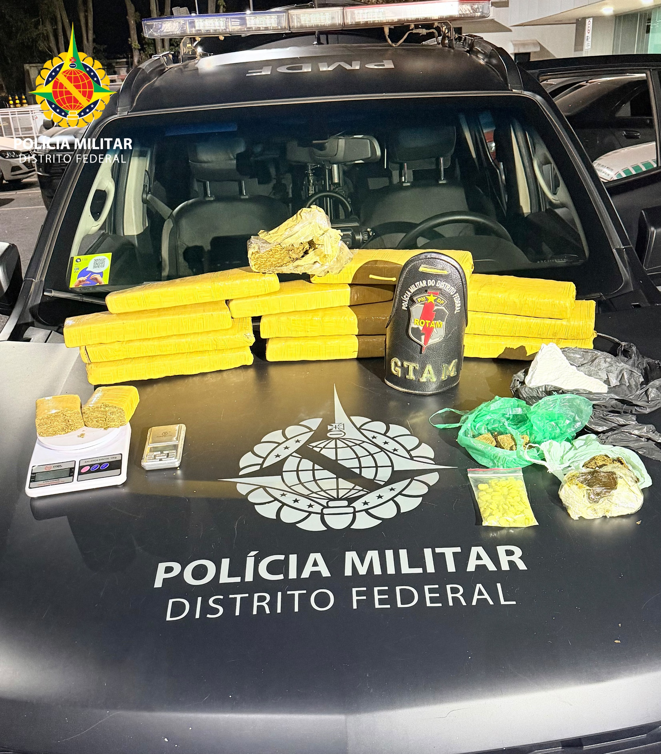 PM prende dois suspeitos e apreende mais de 8 kg de drogas no Sol Nascente