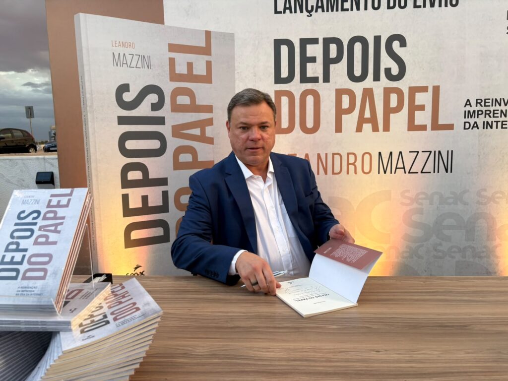 Leandro Mazzini reúne convidados para lançamento de “Depois do Papel” na Casa de Chá