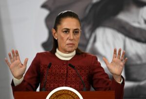 Sheinbaum chama de ‘ingerência’ revogação de vistos dos EUA de políticos mexicanos