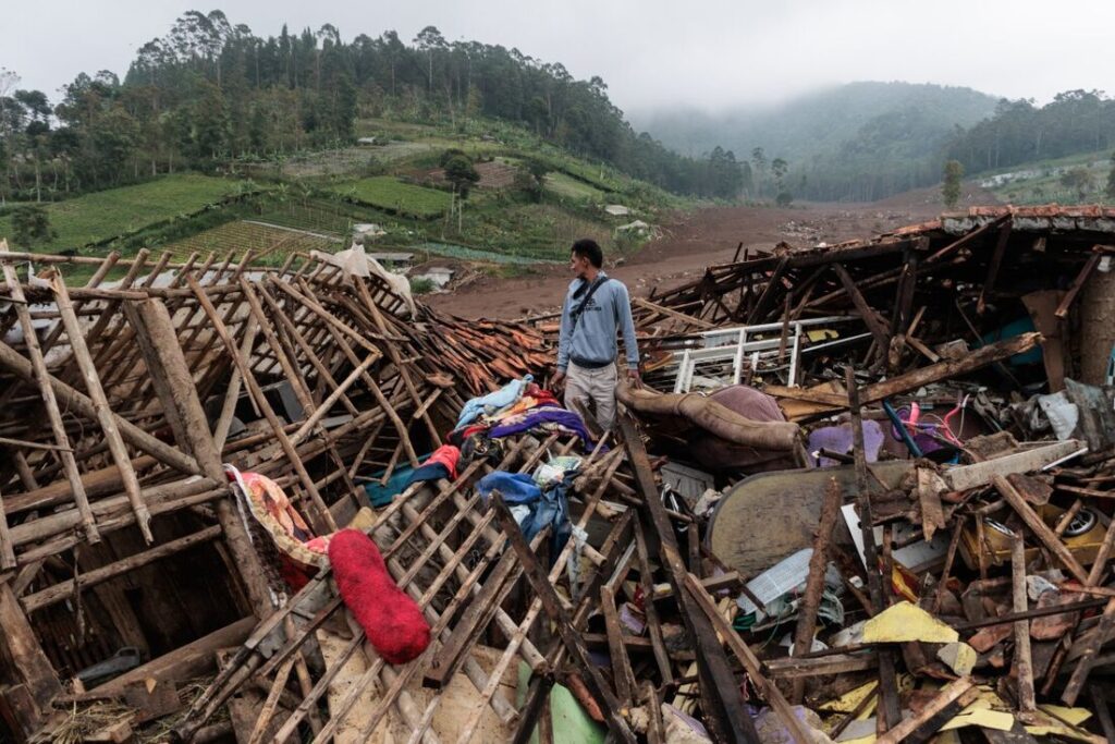 Quase 13 mil desabrigados após terremoto na Indonésia