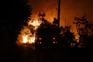 Turistas são evacuados no norte da Grécia por incêndio perto de Tessalônica
