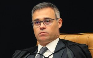 André Mendonça exige explicações do X sobre falhas no filtro de candidatos