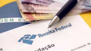 Arrecadação sobe 9% em julho puxada por IOF e tributação sobre exportação de petróleo