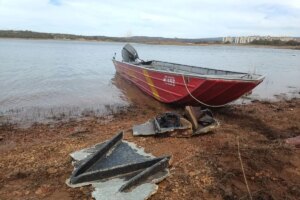 Avião anfíbio com duas pessoas cai no Lago Corumbá de Caldas Novas