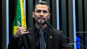 Cleitinho volta a pedir para ser candidato em MG após mudar de ideia ao menos 3 vezes; partido nega