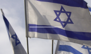 Deputado israelense ataca memorial palestino