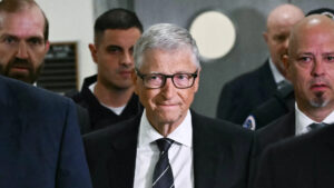 Bill Gates defende criar reserva de empregos para humanos e cobrar impostos sobre robôs