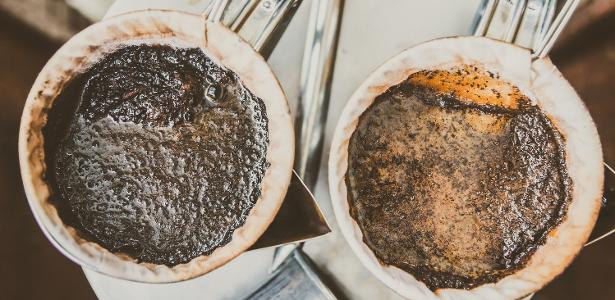 O que acontece quando você joga borra de café na pia? A ciência explica