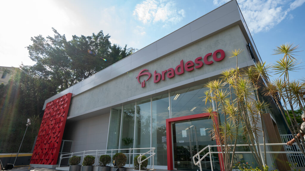 Lucro do Bradesco sobe para R$ 7,1 bilhões no 2º tri