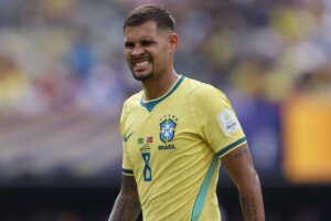 Newcastle rejeita proposta do Arsenal pelo brasileiro