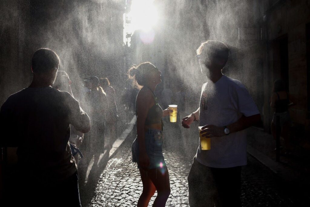 Mais de 80 milhões de pessoas enfrentaram temperaturas acima de 40 ºC na Europa desde meados de junho 