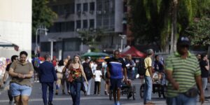 Relator do Senado mantém proposta da Câmara que acaba com a escala 6x1
