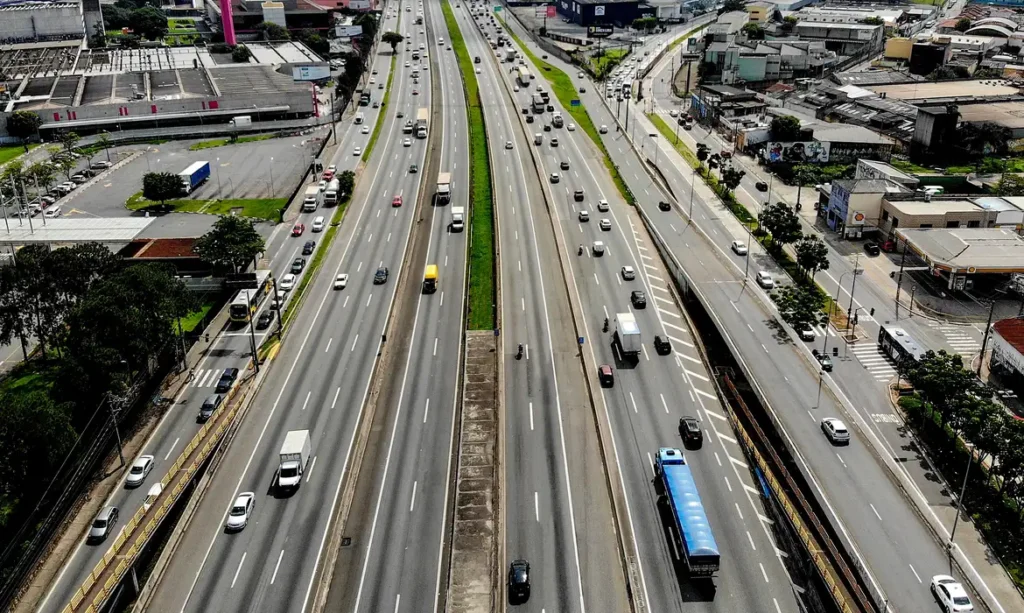 Governo projeta necessidade de R$ 1,2 tri em investimentos em infraestrutura logística até 2050