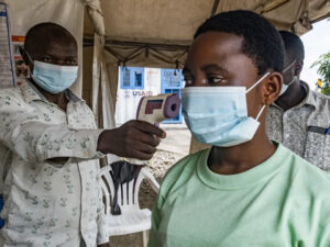 Epidemia de ebola na RD Congo supera 6 mil casos confirmados