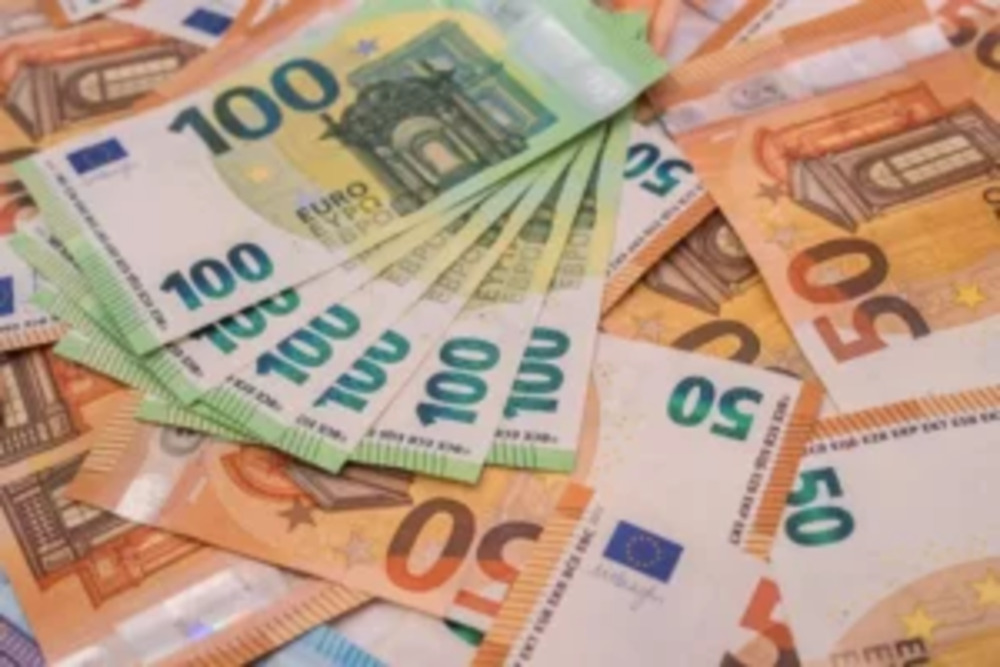 Zona do euro: índice de confiança do consumidor (preliminar) sobe a -15,5 em agosto
