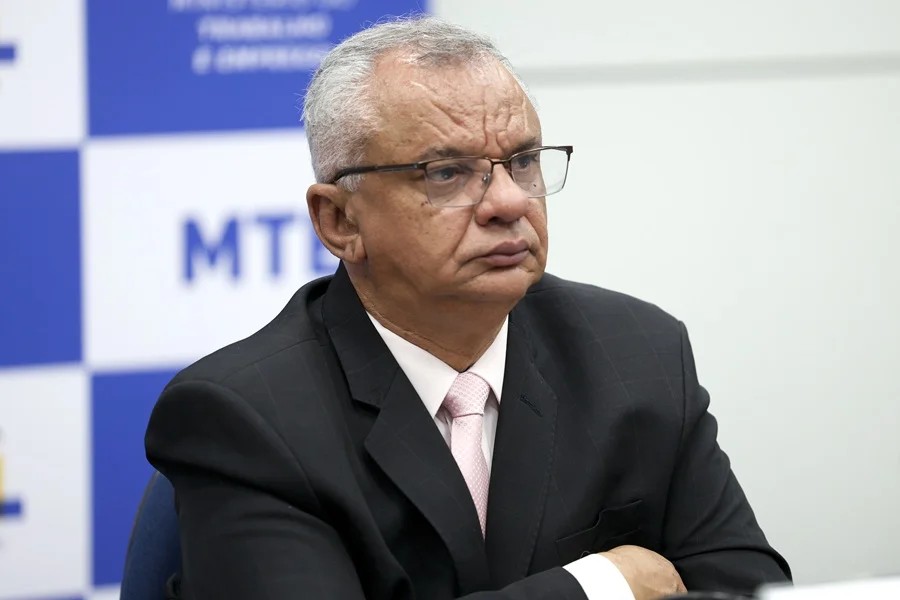 Macena: Varejo vem sucessivamente perdendo postos de trabalho, taxa de juros é um fator