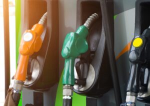 Gasolina cai até 11,3% em postos brasileiros
