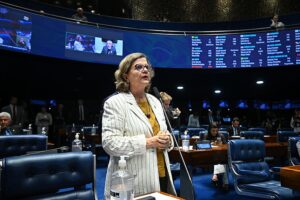 CAE analisa emendas ao piso de médicos e outras propostas