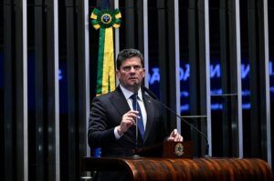 Moro critica juros altos e cobra alívio fiscal para famílias