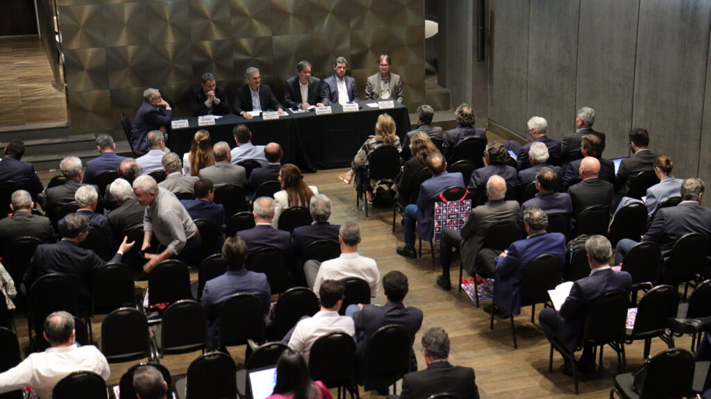 Nova gestão da CBIC assume com foco em moradia, qualificação e desenvolvimento