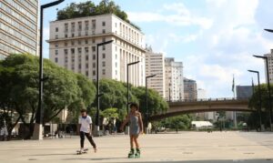 Frente fria muda o tempo em São Paulo, mas calorão já tem data para voltar; veja a previsão