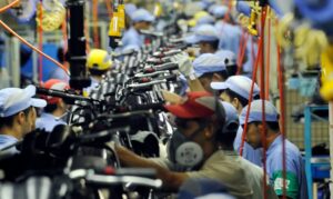 Produção industrial recua 1,8% em junho em relação a maio, afirma IBGE