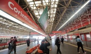 Trabalhadores da CPTM fazem nova assembleia sobre continuidade da greve