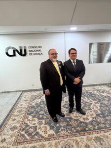Arnoldo Camanho representa TJDFT em posse de conselheiro do CNJ