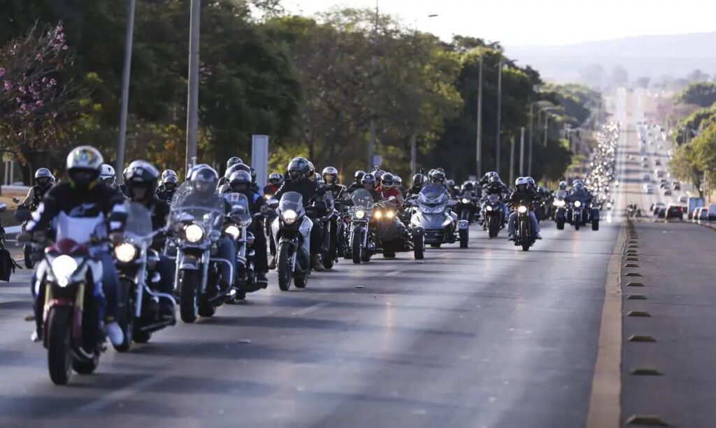 Vendas de motos sobem 3,1% em julho ante julho de 2025, mostra Fenabrave