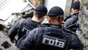 PMs vão a júri popular sob acusação de tentar matar motoboy durante Operação Escudo em SP