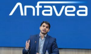 Anfavea vê morosidade, mas ainda aposta que crédito a motoristas de aplicativos vai destravar