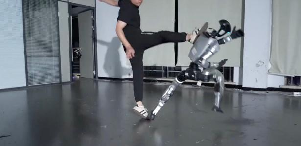 Com IA para robô, humano pensará duas vezes antes de bullying com máquina