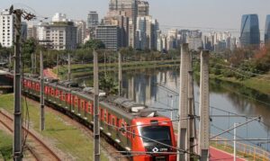 Greve parcial da CPTM trava São Paulo e gera 2.125 km de trânsito