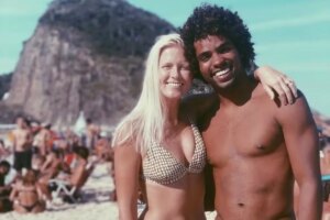 Surfista Victor Bernardo e mulher são internados após acidente grave