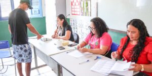 Eleitores participam de eleição simulada no Maranhão