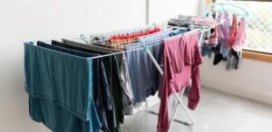 Tchau, secadora! Veja método holandês para secar roupas mais rápido no frio