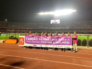 Agressões e ameaças a mulheres crescem em dias de jogos de futebol em cinco capitais, aponta relatório