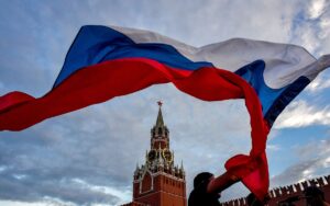 Ataque da Ucrânia mata 7 e fere 40 em praia na Rússia