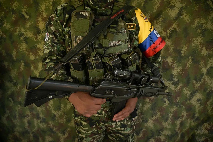 Militares e policiais peruanos entram em confronto com dissidentes das Farc na fronteira com a Colômbia