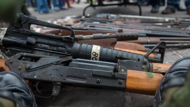 México apreende 210 armas de fogo perto da fronteira com os EUA